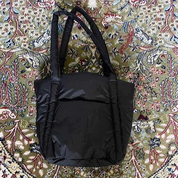 BAGGU Black Quilted Tote Bag - Picture 5 of 8